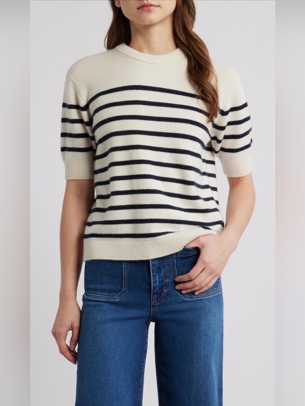 FRAME
The Cashmere
Easy Crew
Sweater